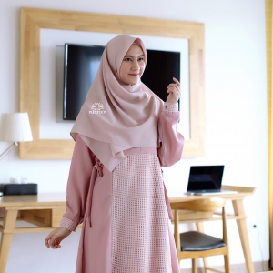 Square Blush Diamond