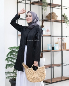 Outer Sofia Nayqu black