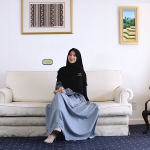 MOM Hello Slate Grey