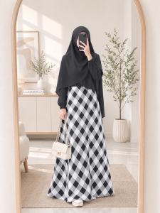 Lily Square Black